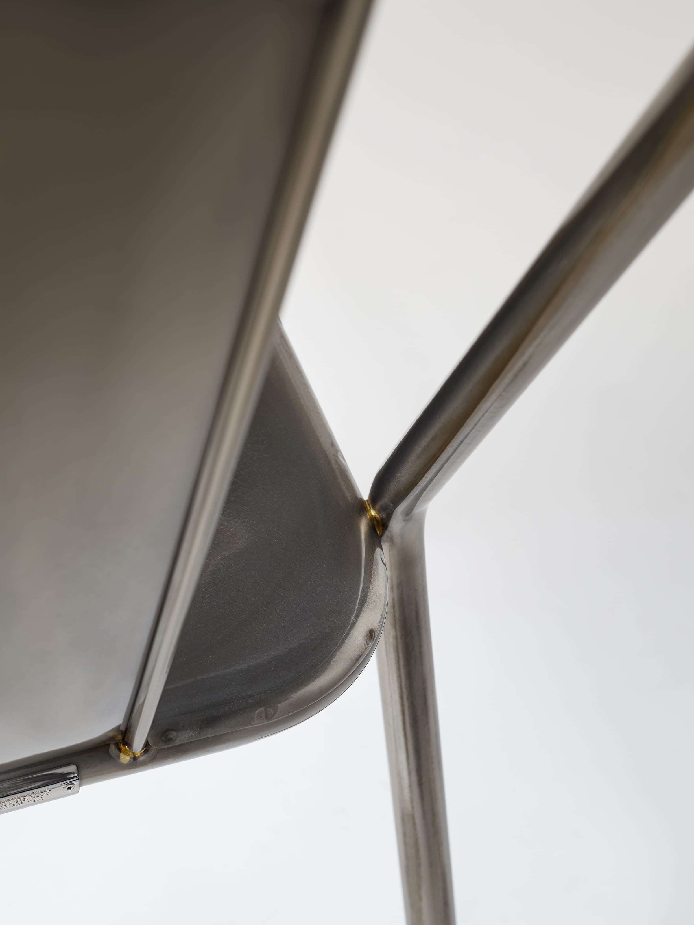 Chaise T37 - Brut Verni