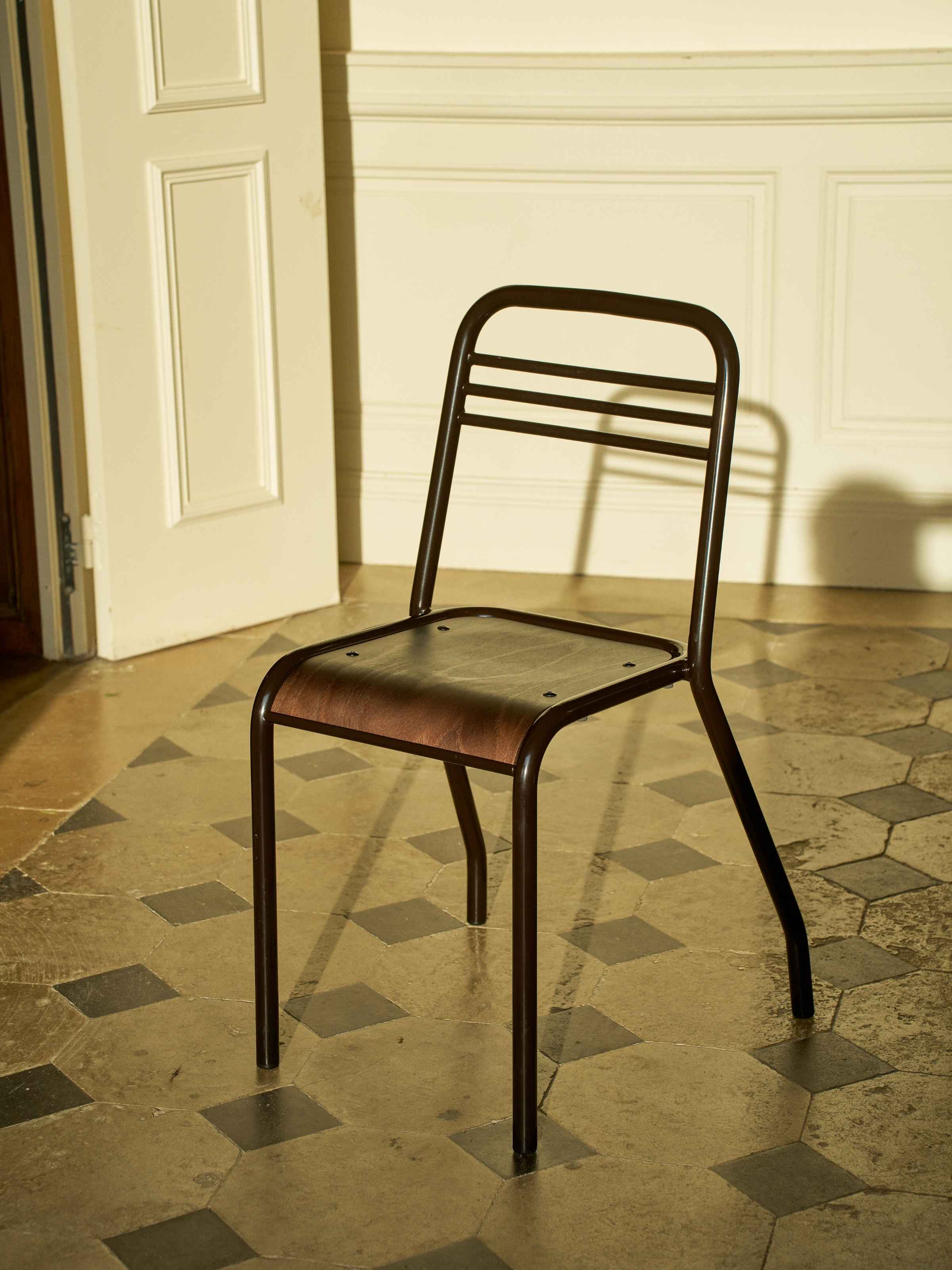 Chaise UD assise bois - Brun Noir