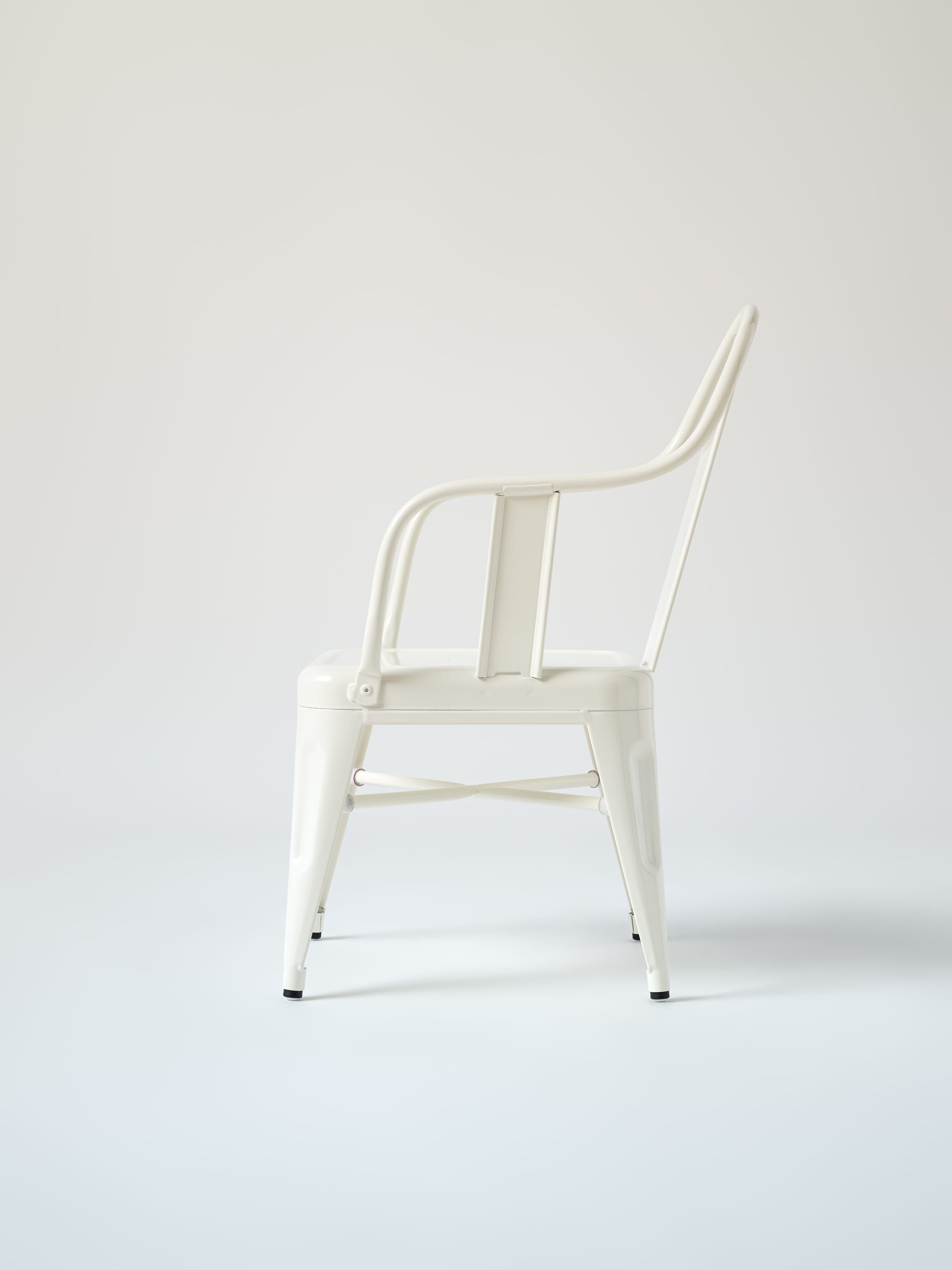 Seagull Armchair - Pearl White