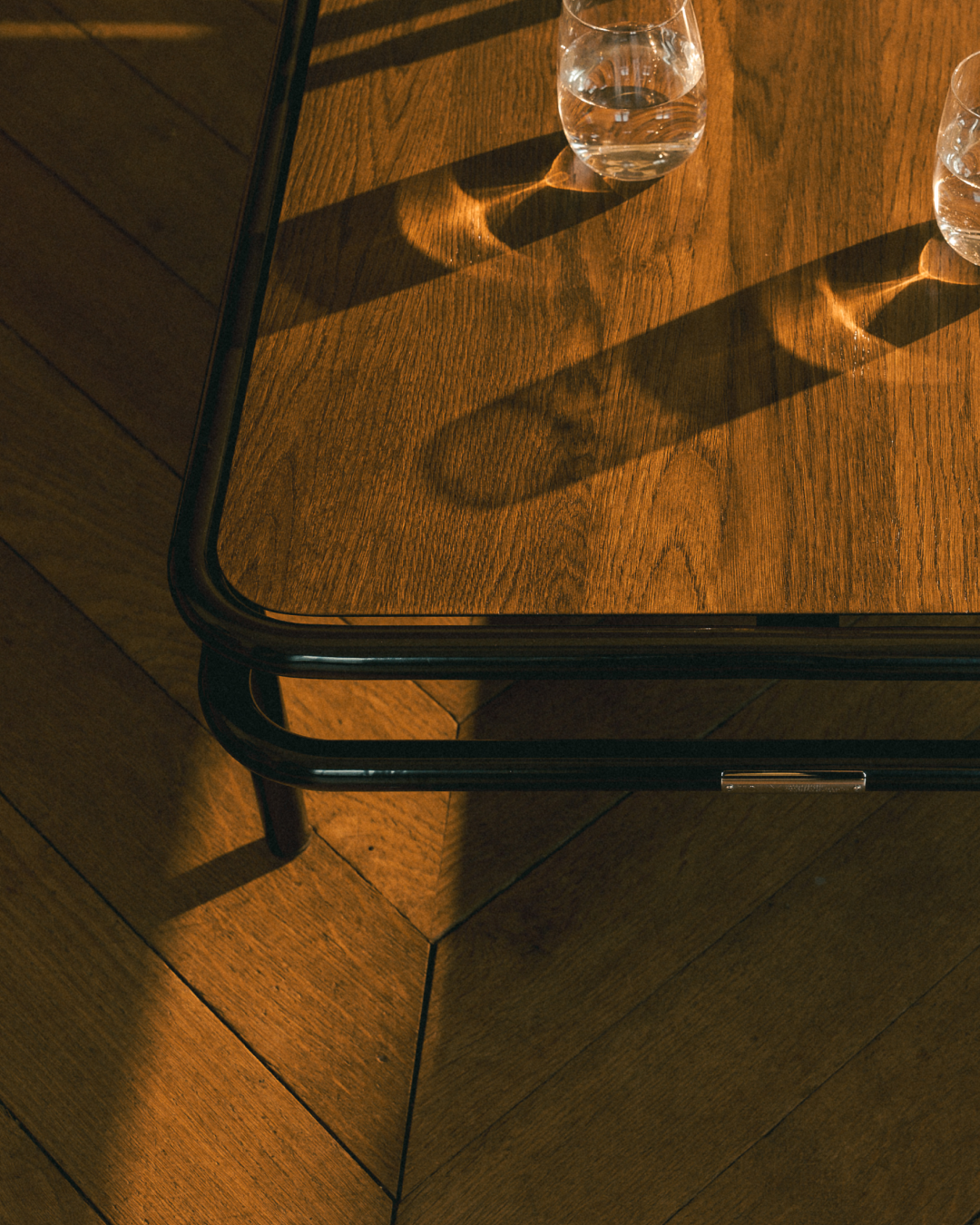 UD 120x60 coffee table / walnut-stained oak top - Black Brown
