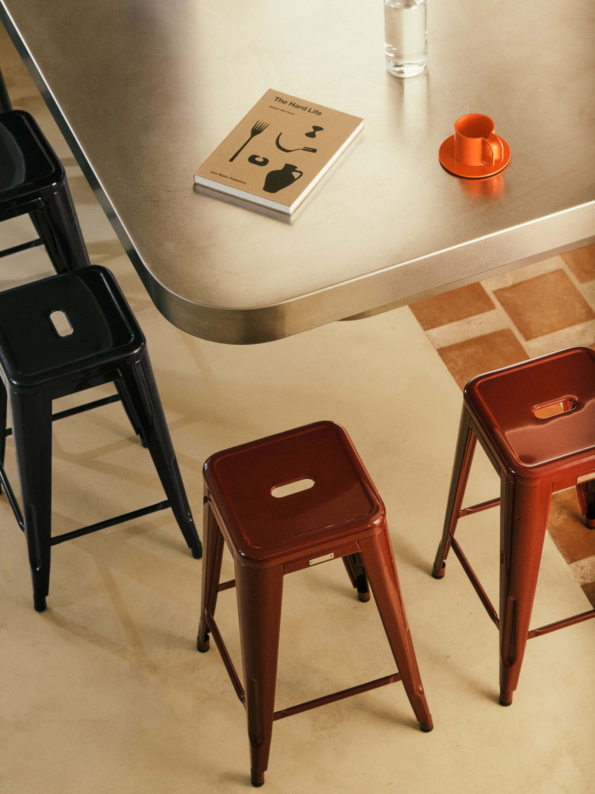 Tabouret H65 - Rouge Vin