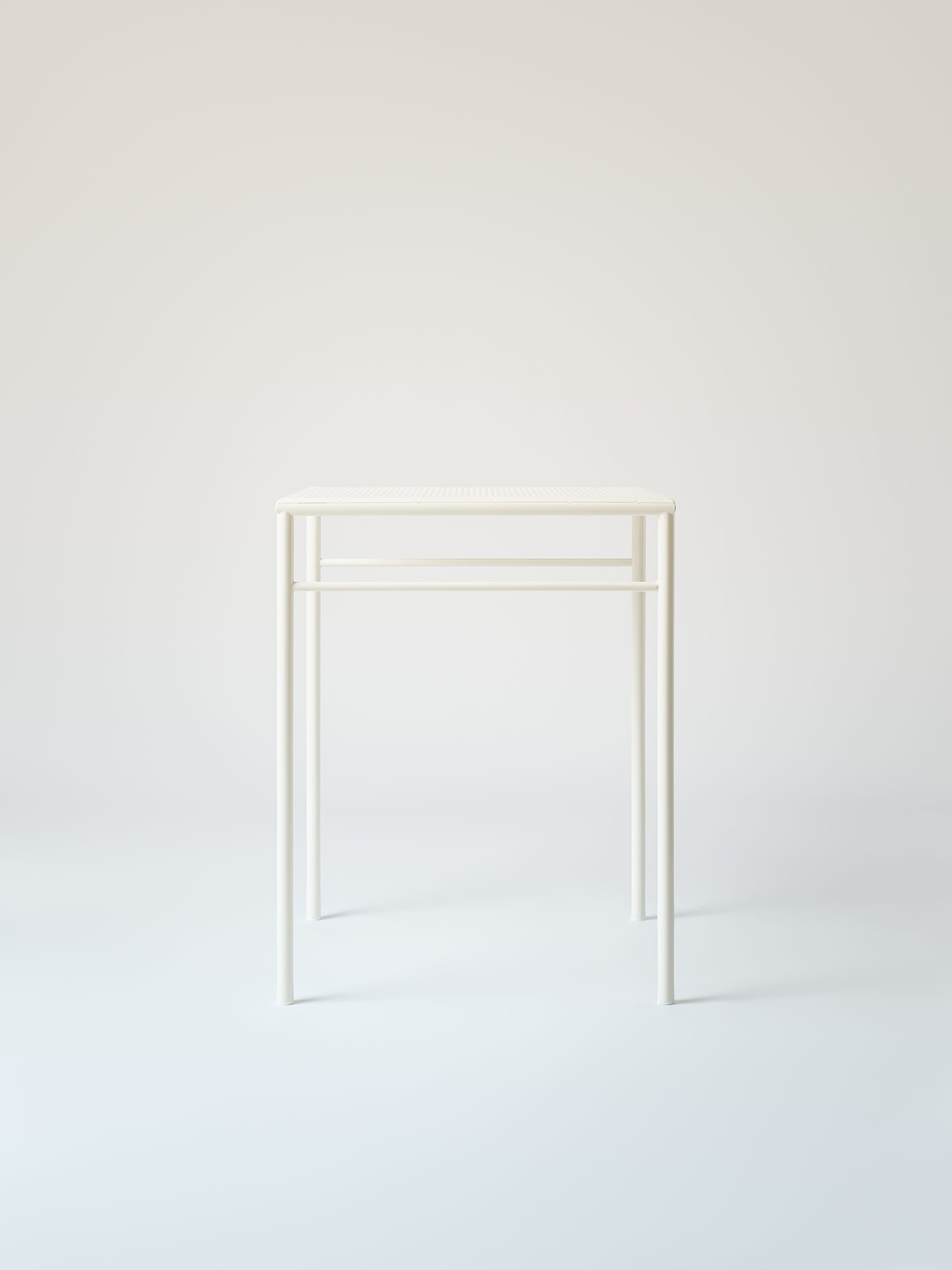 Table café Tressée 60x60 - Rouge Vin