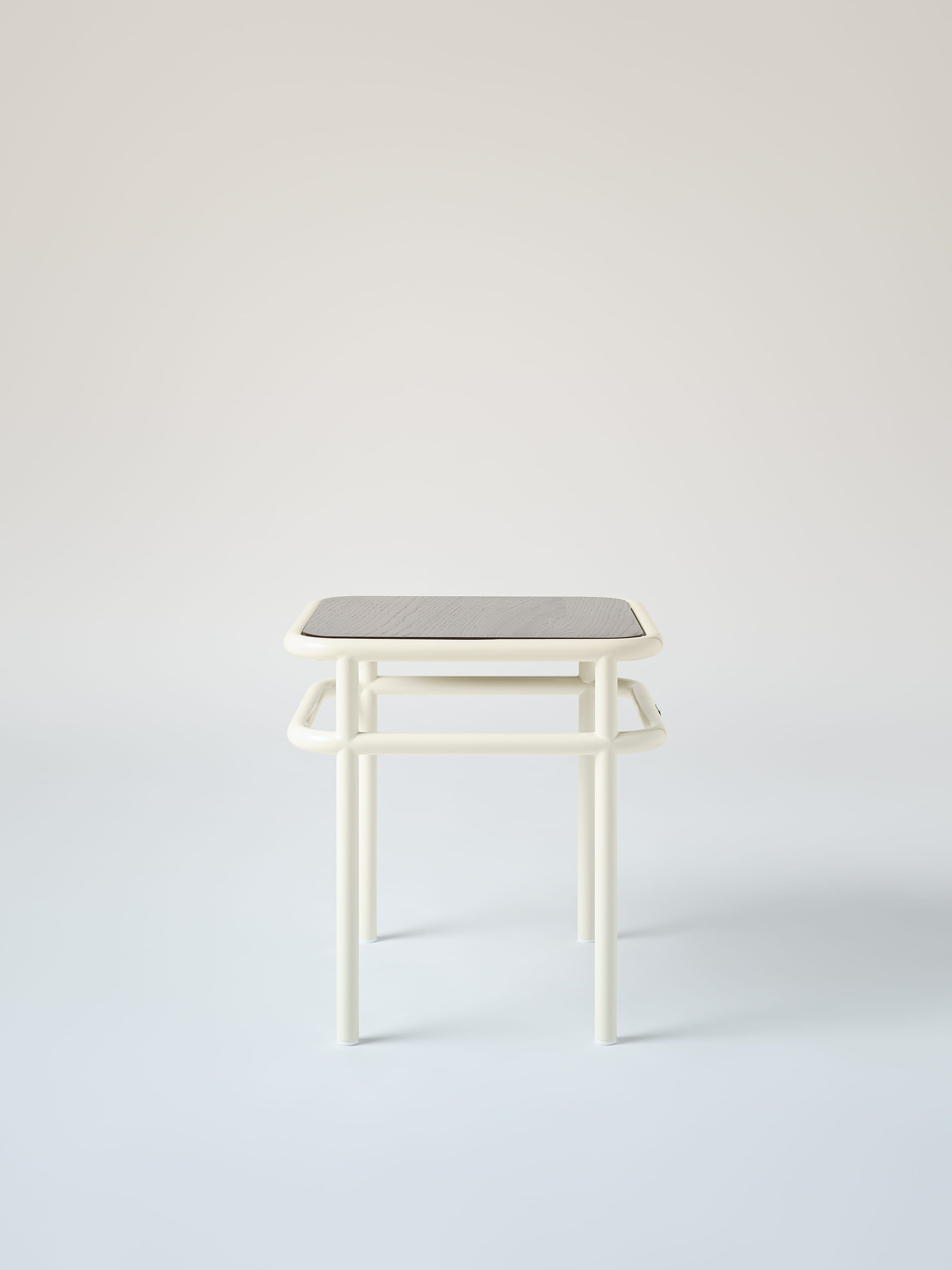 Table d'appoint UD / plateau chêne teinté noyer - Blanc Perlé